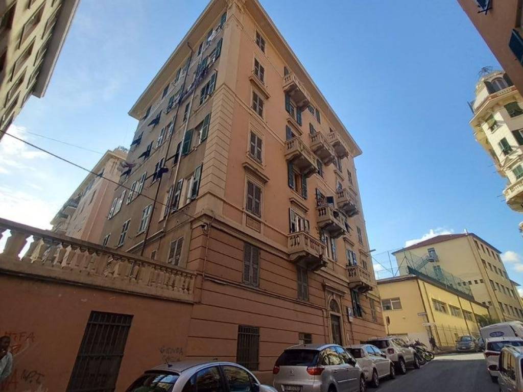 appartamento in vendita a Genova in zona Sampierdarena