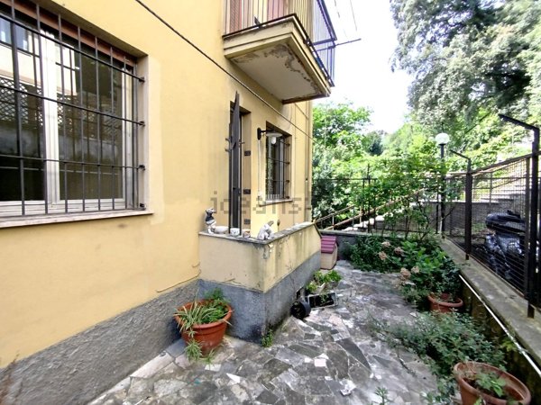 appartamento in vendita a Genova in zona Rivarolo