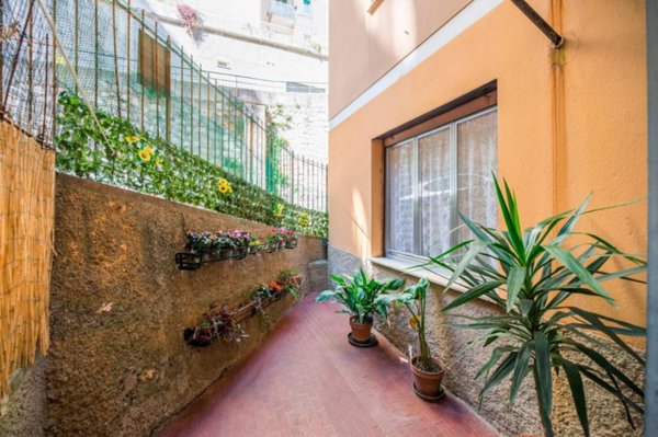 appartamento in vendita a Genova in zona Quezzi