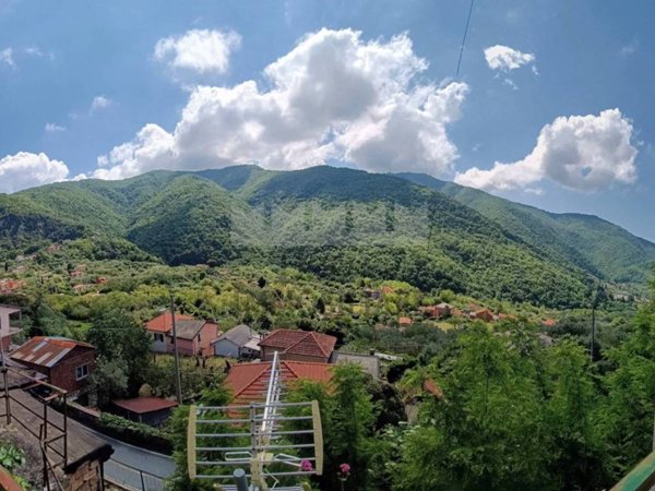 casa indipendente in vendita a Genova in zona Bavari
