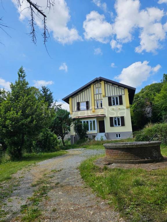 casa indipendente in vendita a Genova in zona Bolzaneto