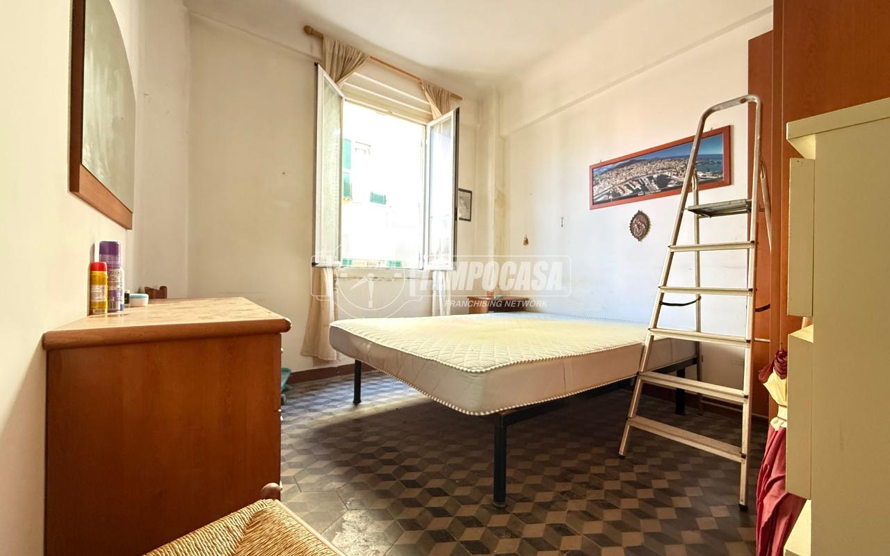appartamento in vendita a Genova in zona Sampierdarena