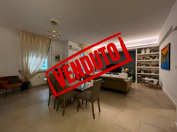 appartamento in vendita a Genova in zona Oregina