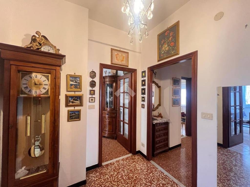 appartamento in vendita a Genova in zona Marassi