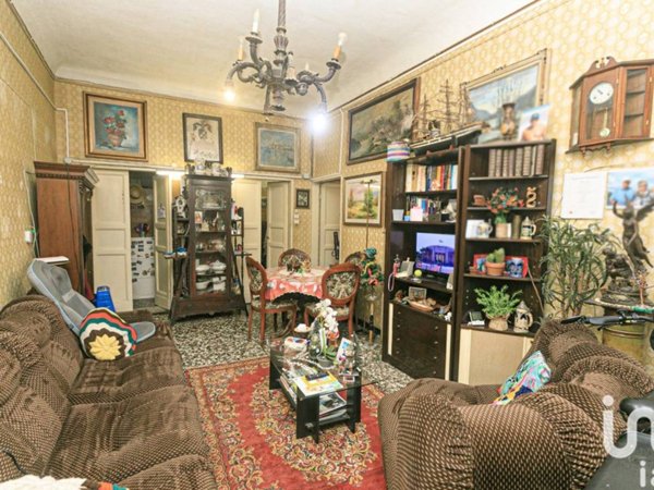 appartamento in vendita a Genova in zona Sottoripa / Maddalena / Molo