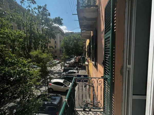 appartamento in vendita a Genova in zona Bolzaneto