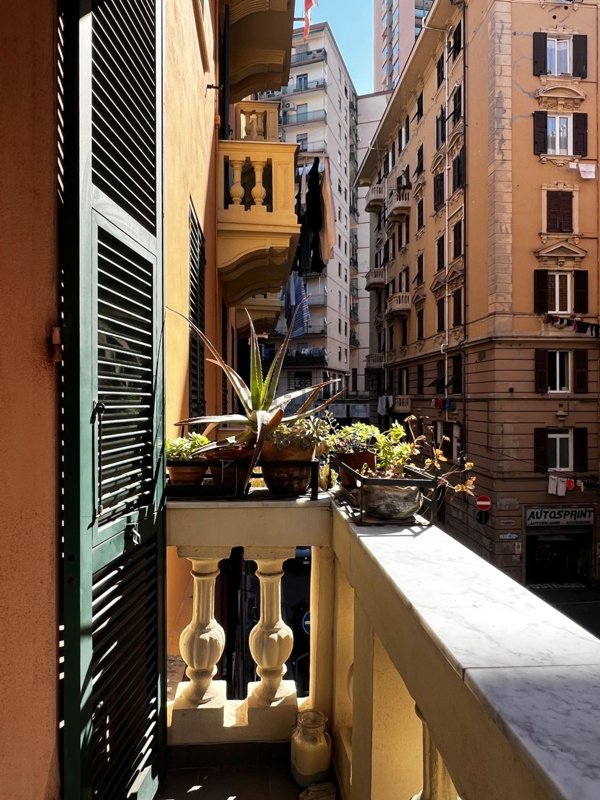 appartamento in vendita a Genova in zona Sampierdarena