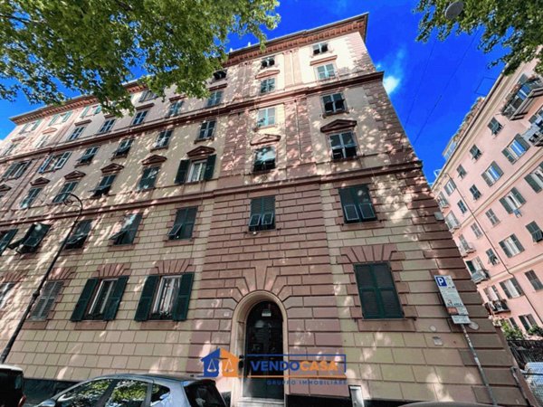 appartamento in vendita a Genova in zona Foce