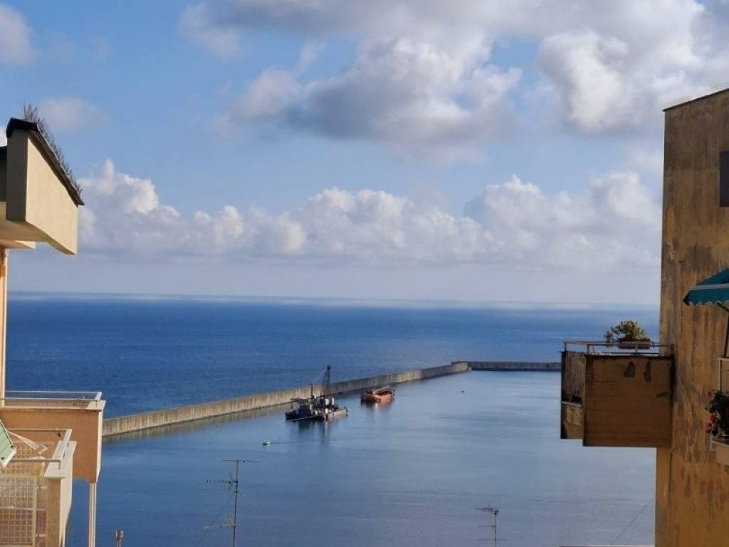 appartamento in vendita a Genova in zona Pegli