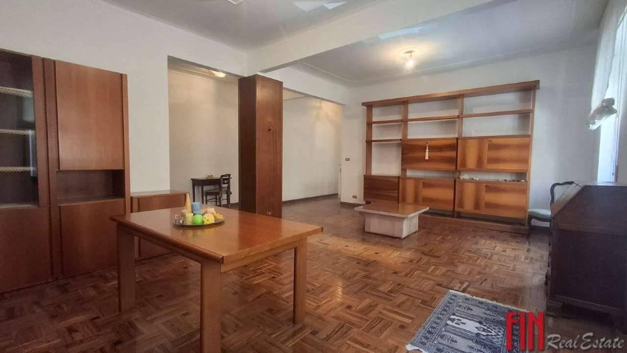 appartamento in vendita a Genova in zona Sestri Ponente