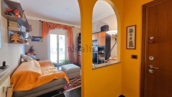 appartamento in vendita a Genova in zona Bolzaneto