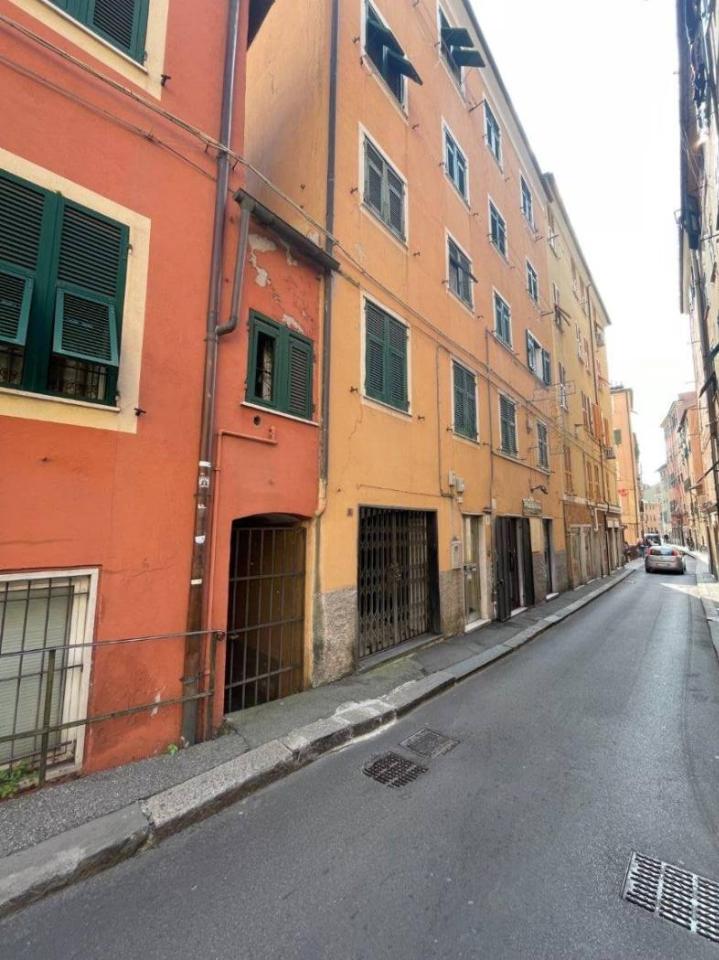 appartamento in vendita a Genova in zona Sestri Ponente