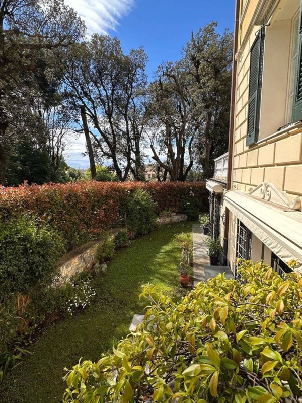 casa indipendente in vendita a Genova in zona Albaro