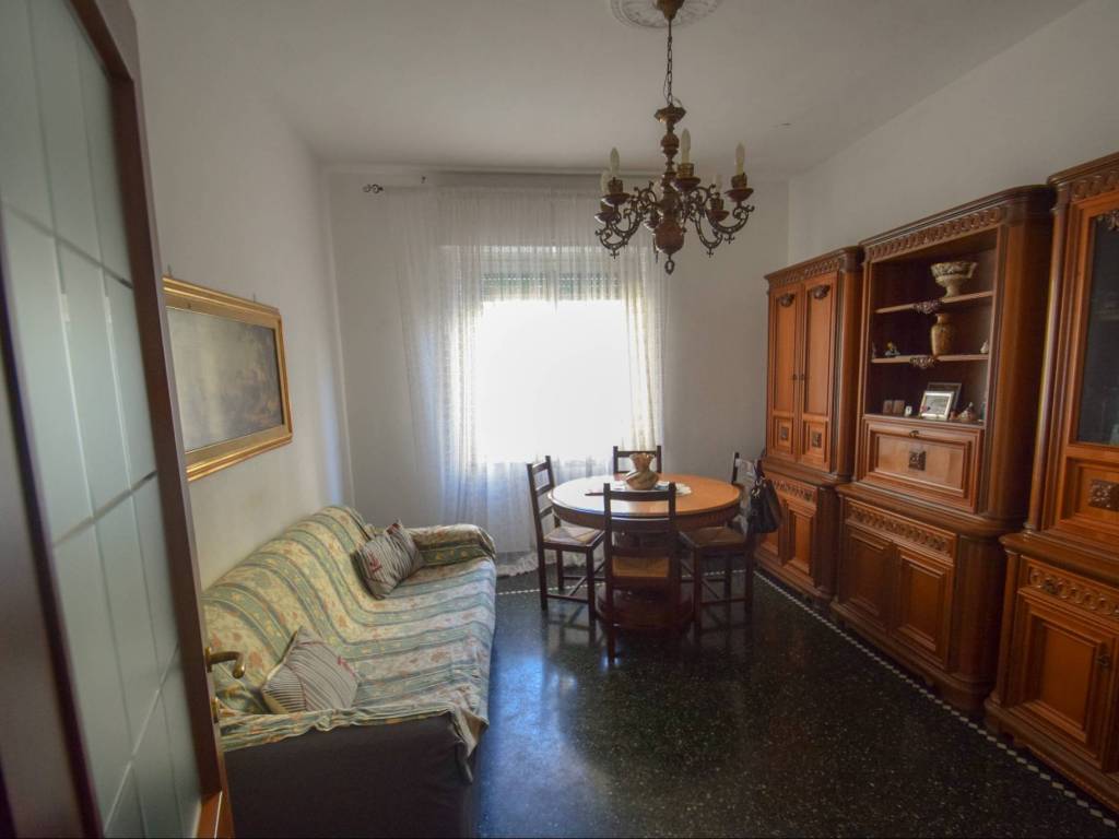 appartamento in vendita a Genova in zona Palmaro / Pra'