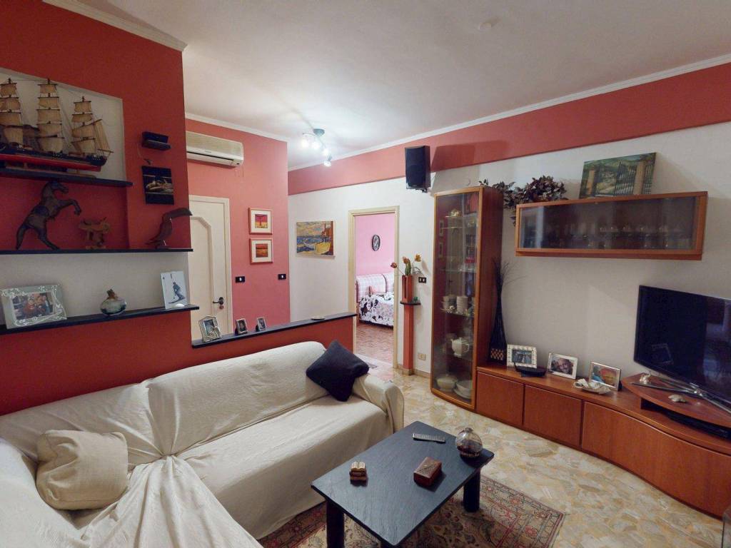 appartamento in vendita a Genova in zona Quezzi