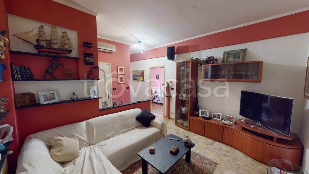 appartamento in vendita a Genova in zona Marassi