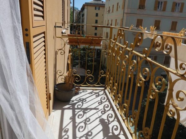 appartamento in vendita a Genova in zona Foce