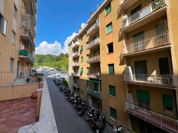 appartamento in vendita a Genova in zona Marassi
