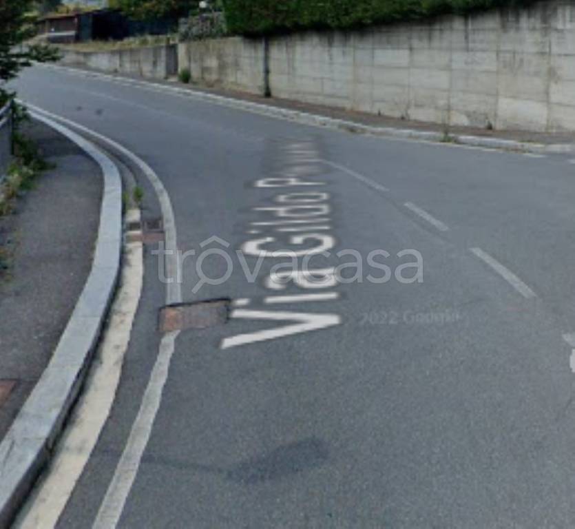locale commerciale in vendita a Genova in zona Struppa