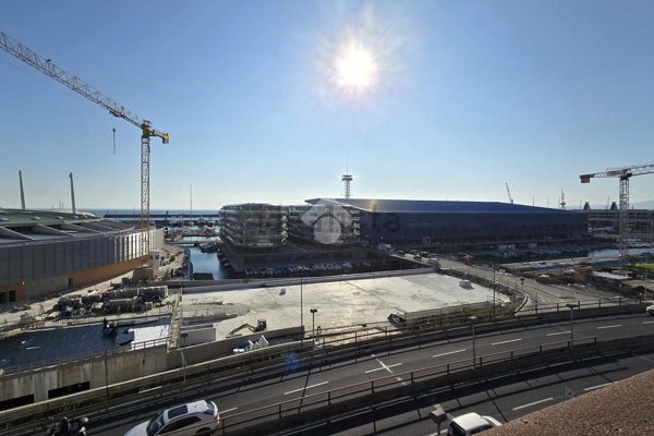 appartamento in vendita a Genova in zona Carignano