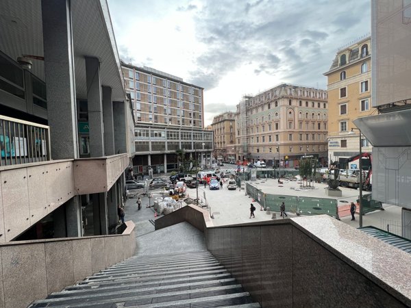 negozio in vendita a Genova in zona San Vincenzo
