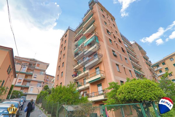 appartamento in vendita a Genova in zona Sestri Ponente