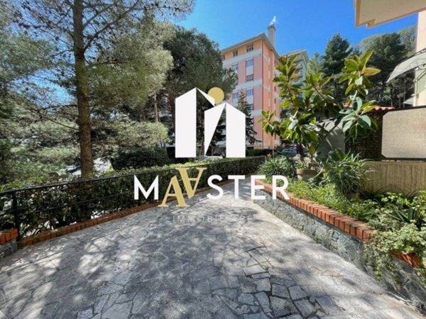 appartamento in vendita a Genova in zona Pegli