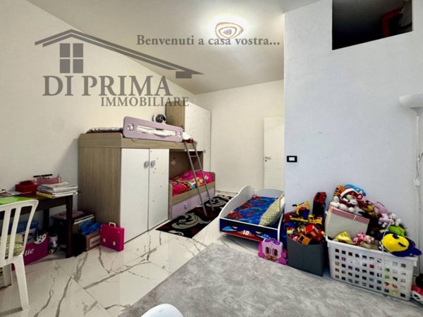 appartamento in vendita a Genova in zona Sestri Ponente