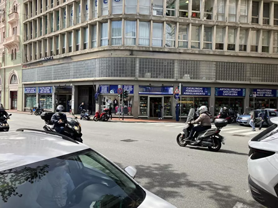 negozio in vendita a Genova in zona San Vincenzo