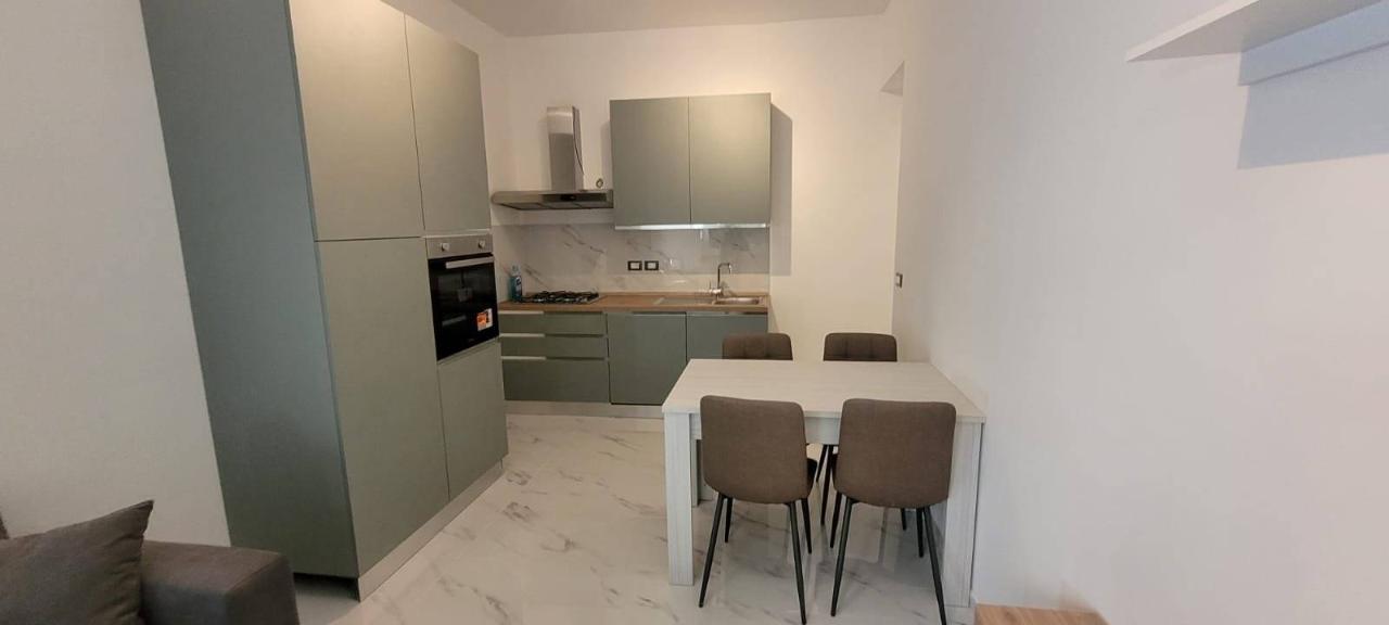 appartamento in vendita a Genova in zona Lagaccio / Granarolo