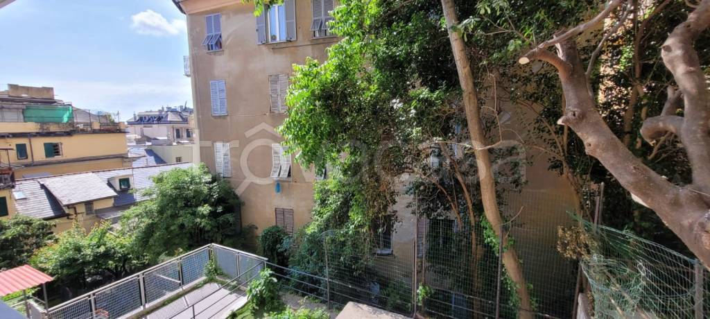 appartamento in vendita a Genova in zona Lagaccio / Granarolo
