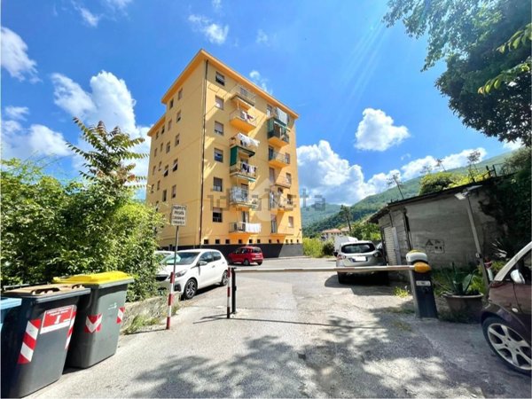 appartamento in vendita a Genova in zona Struppa