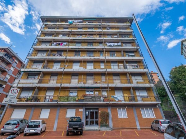 appartamento in vendita a Genova in zona Sestri Ponente