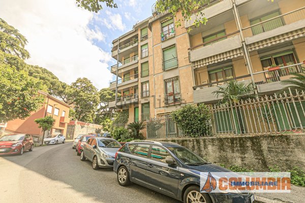 appartamento in vendita a Genova in zona Pegli