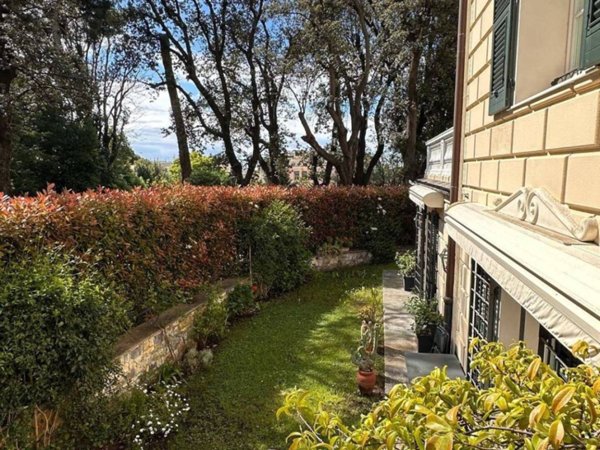 appartamento in vendita a Genova in zona Albaro