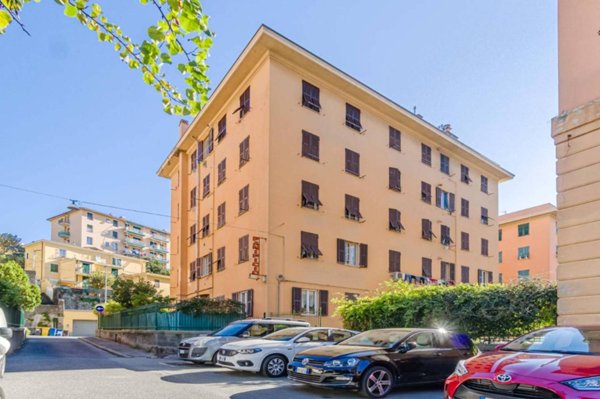 appartamento in vendita a Genova in zona Sturla