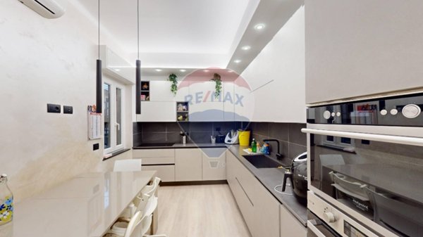 appartamento in vendita a Genova in zona Castelletto