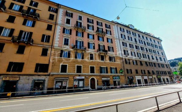 appartamento in vendita a Genova in zona Foce