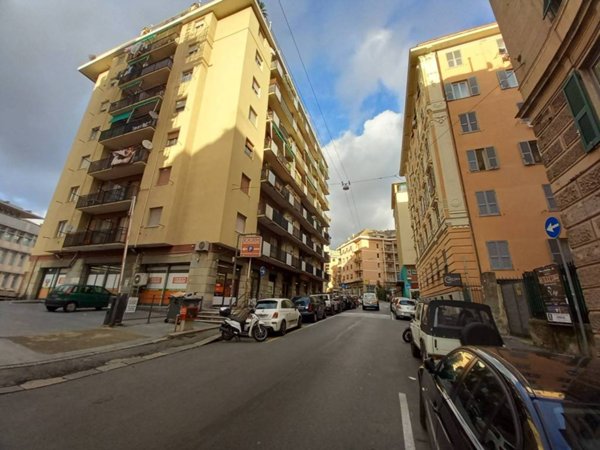 negozio in vendita a Genova in zona San Martino