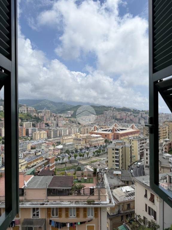 appartamento in vendita a Genova in zona Staglieno