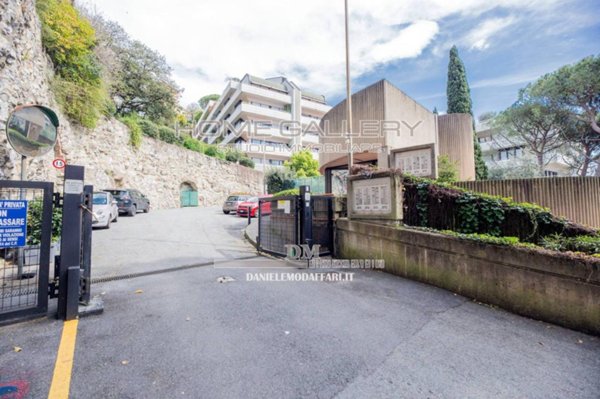 appartamento in vendita a Genova in zona Sturla