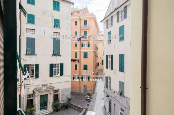 appartamento in vendita a Genova in zona Sottoripa / Maddalena / Molo