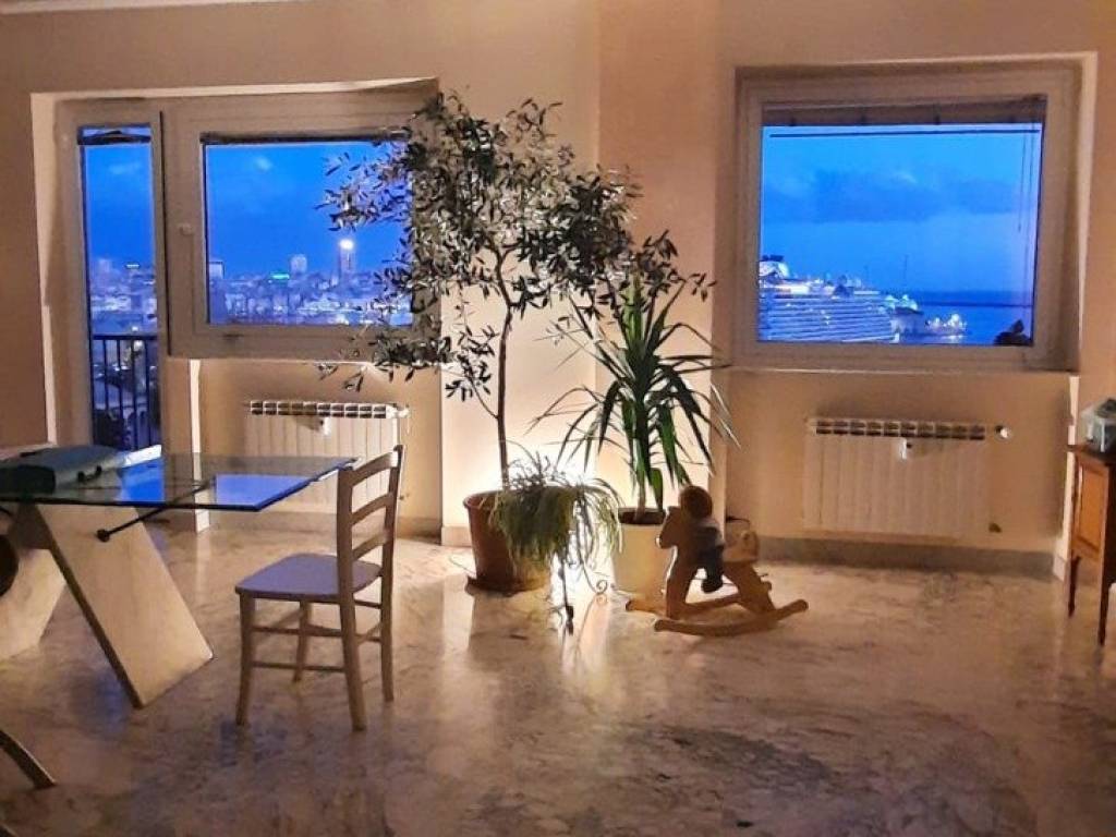 appartamento in vendita a Genova in zona DiNegro