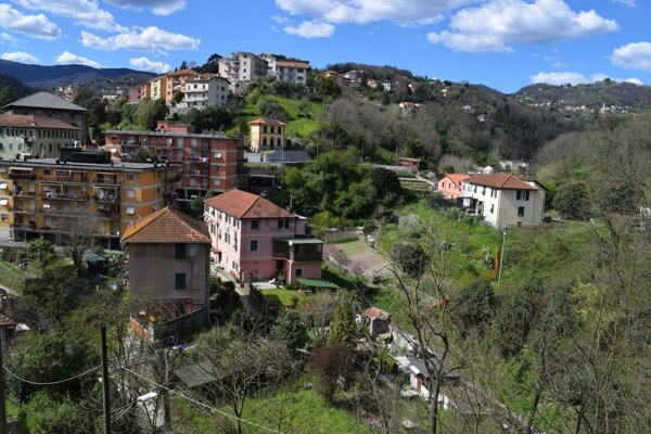 appartamento in vendita a Genova in zona Pontedecimo