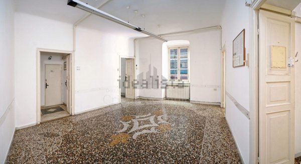 appartamento in vendita a Genova in zona Sestri Ponente