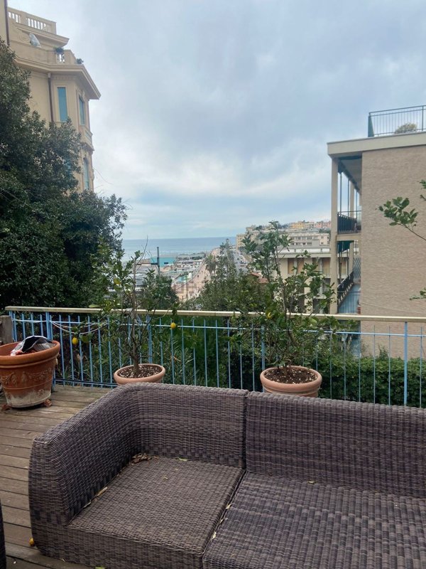 appartamento in vendita a Genova in zona Albaro