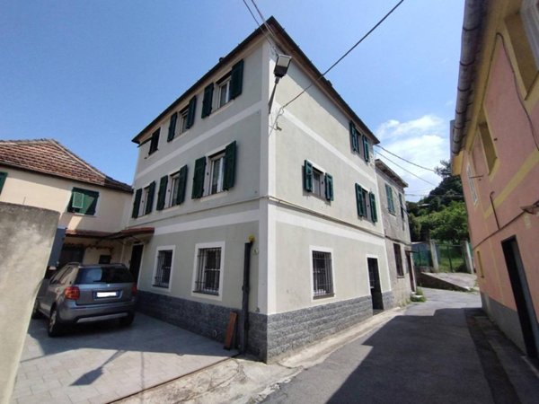 casa indipendente in vendita a Genova in zona Bolzaneto
