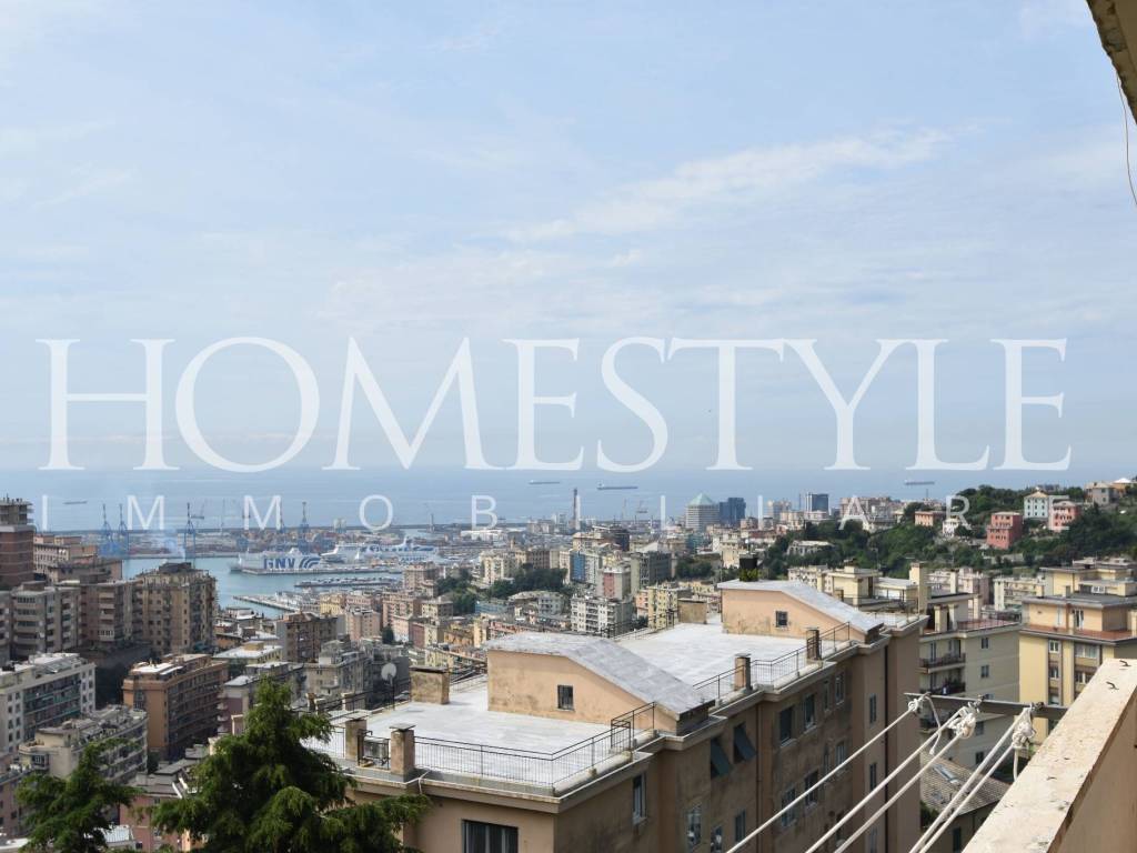 appartamento in vendita a Genova in zona Oregina