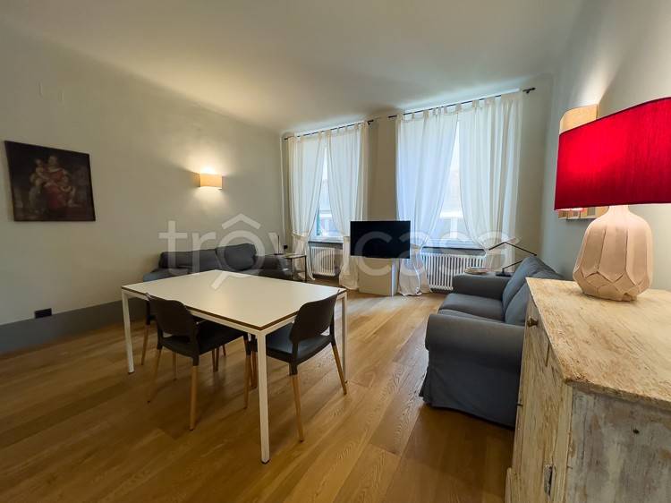 appartamento in vendita a Genova in zona Sottoripa / Maddalena / Molo