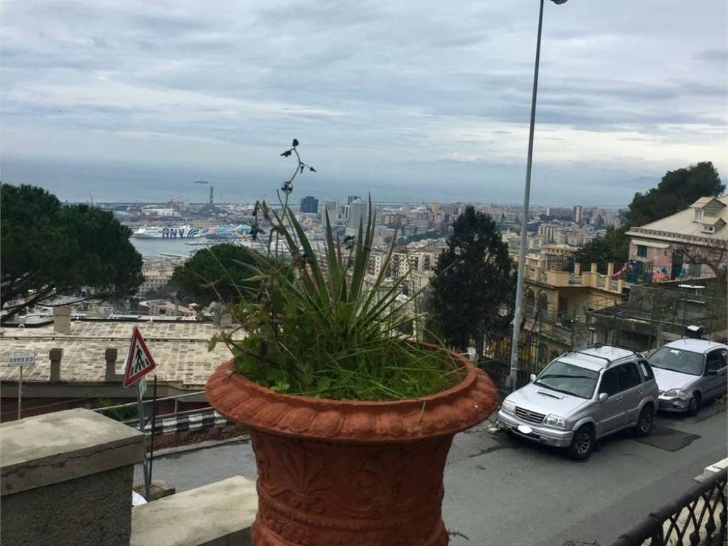 appartamento in vendita a Genova in zona Castelletto